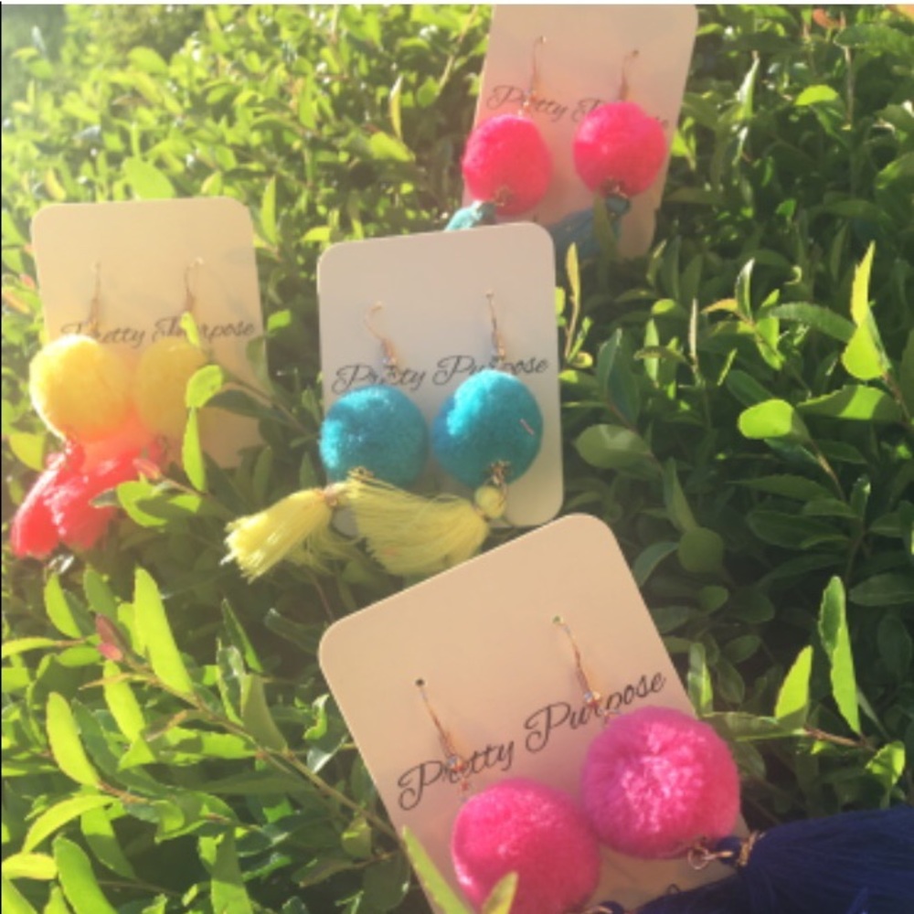 Pom Pom earrings